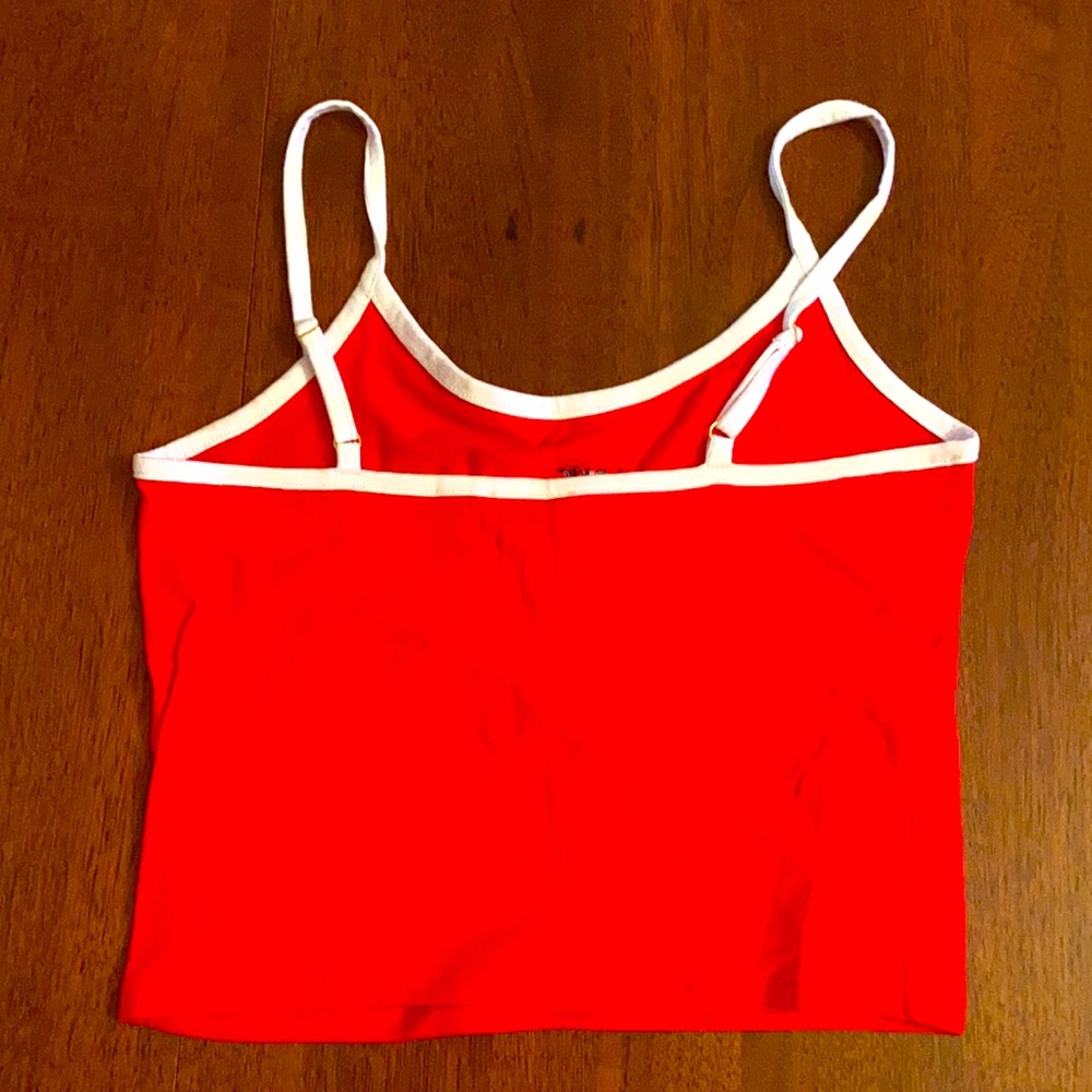 LOVE Crop Top - Picture 3 of 4
